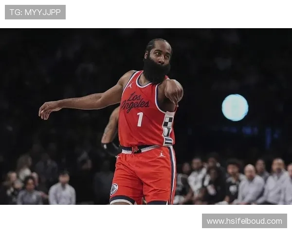 哈登36岁依然拼搏场均出战38分钟展现不屈精神如同地主家的驴